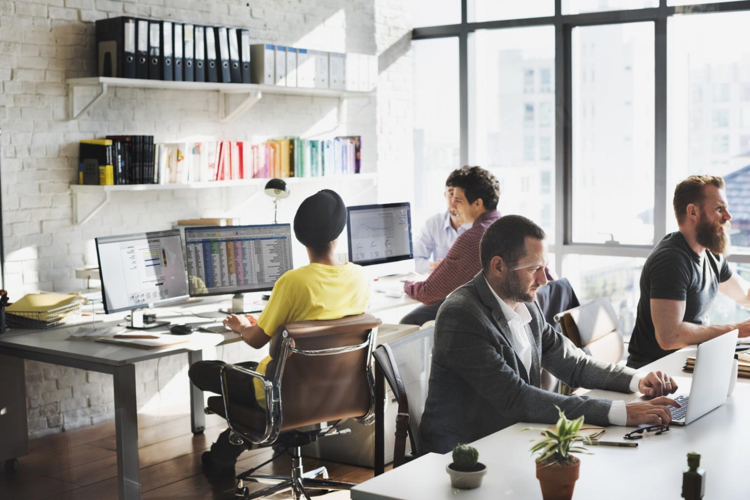 Teilnehmer beim interaktiven Webinar zur Audiobearbeitung